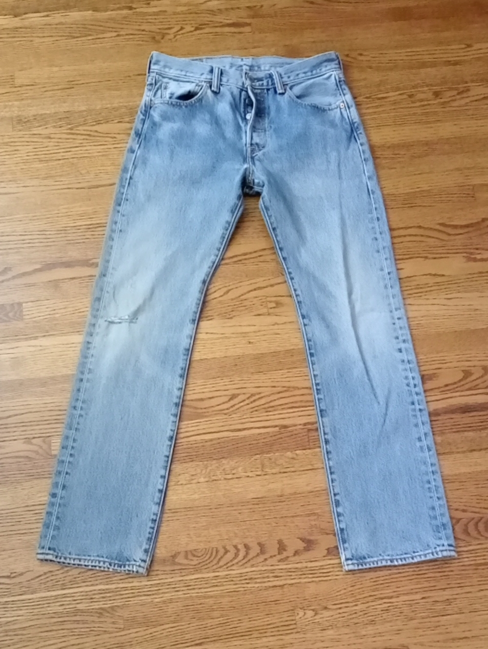 Levi's 501 Size 30 W 15" R 10" I 31.5" Button Fly ( min. wear )